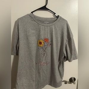 Size medium. Short sleeve tshirt.